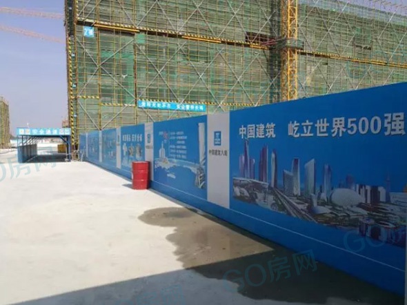【京师学院山建筑施工现场照片(标准化建筑施工围挡)】